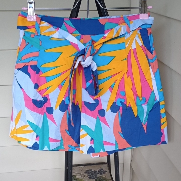 J. Crew Colorful Tropical Print Tie-Front Shorts - Picture 1 of 12